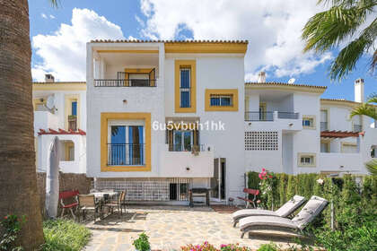 House for sale in Riviera Del Sol, Marbella, Málaga. 