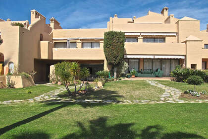 Apartamento venta en Atalaya, La, Málaga. 