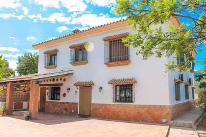 Ранчо Продажа в Alhaurín de la Torre, Málaga. 