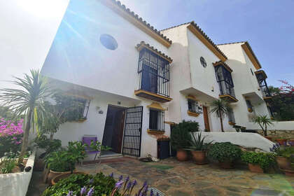 Maison de ville vendre en Calahonda, Mijas, Málaga. 