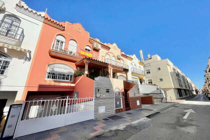 Дом Продажа в Las Lagunas, Fuengirola, Málaga. 