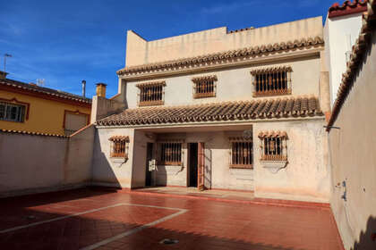 House for sale in Fuengirola, Málaga. 