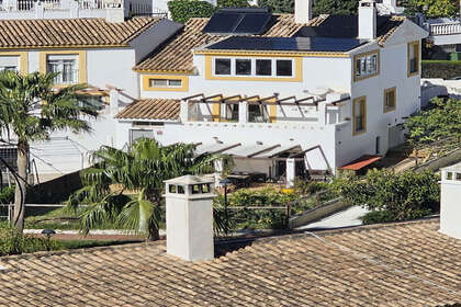 House for sale in Riviera Del Sol, Marbella, Málaga. 