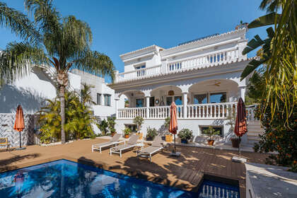 联排别墅 出售 进入 Puerto Banús, Marbella, Málaga. 